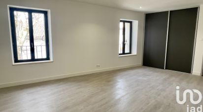 Duplex 5 rooms of 135 m² in Sainte-Cécile-les-Vignes (84290)