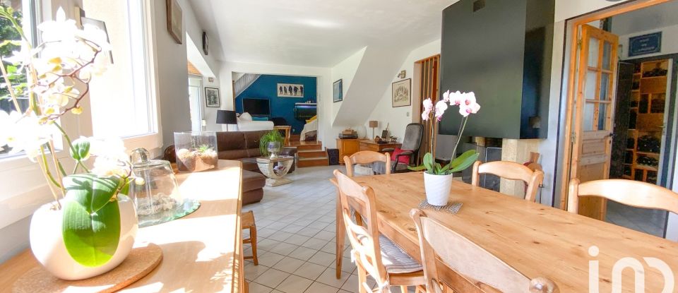 House 6 rooms of 133 m² in Saint-Marcel (27950)