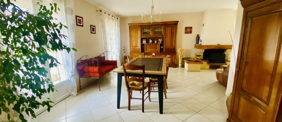 House 6 rooms of 118 m² in Sèvres-Anxaumont (86800)