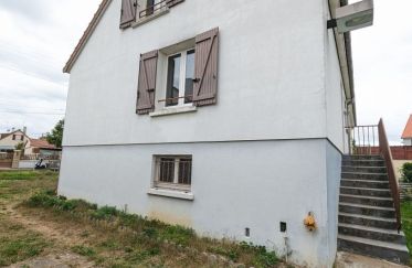 House 5 rooms of 77 m² in Champagné (72470)