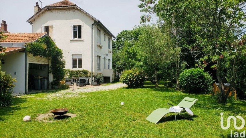 Maison 5 pièces de 142 m² à Laloubère (65310)