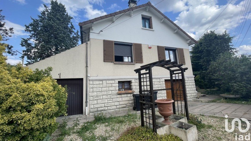 House 5 rooms of 95 m² in Corbeil-Essonnes (91100)