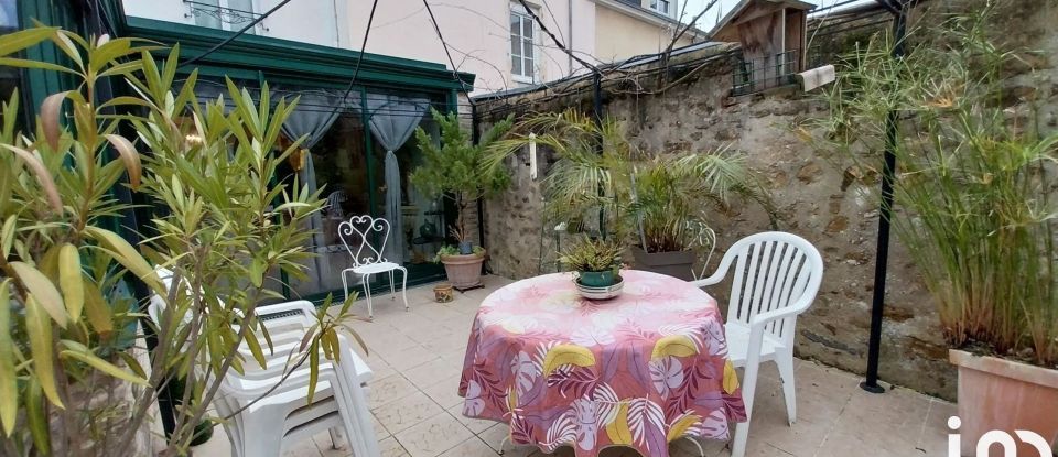 House 7 rooms of 180 m² in Le Mans (72100)