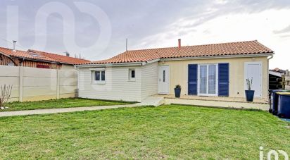House 4 rooms of 81 m² in Hourtin (33990)