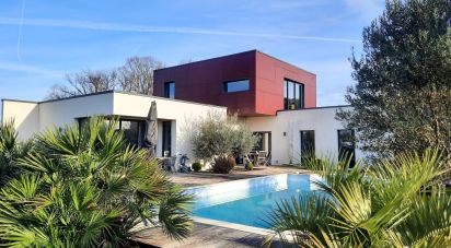 Architect house 5 rooms of 192 m² in Saint-Brice (16100)