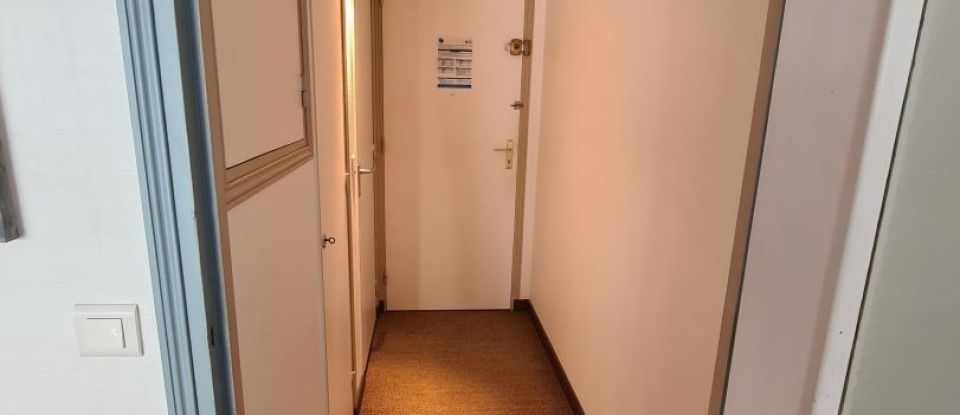 Apartment 2 rooms of 43 m² in Quiberon (56170)