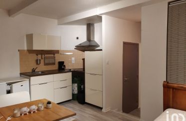 Apartment 1 room of 27 m² in Bordeaux (33000)