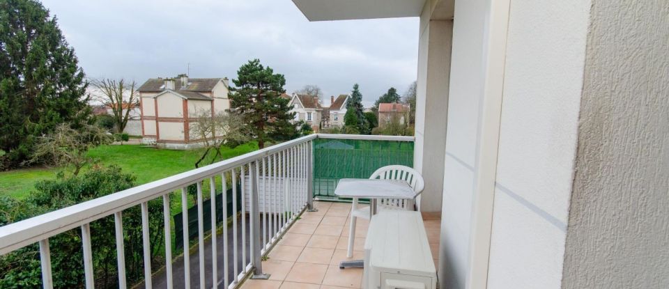 Apartment 4 rooms of 96 m² in Châlons-en-Champagne (51000)