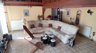 House 6 rooms of 195 m² in Dompierre-sur-Charente (17610)