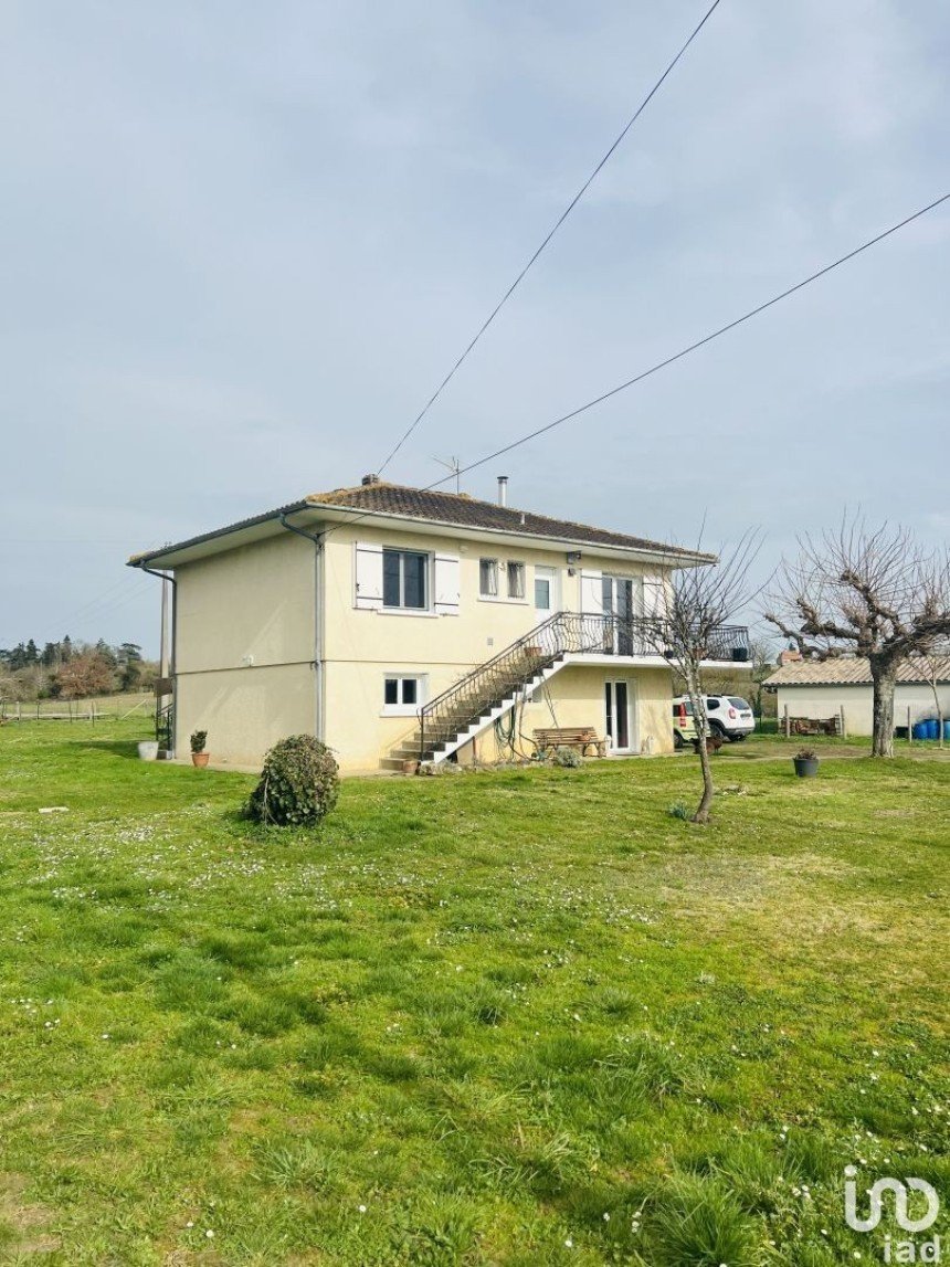 House 5 rooms of 107 m² in Lavergne (47800)