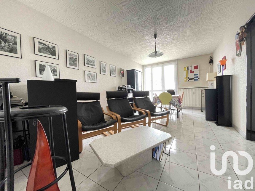 Appartement 4 pièces de 75 m² à Joué-lès-Tours (37300)