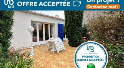 Traditional house 7 rooms of 117 m² in Beauvoir-sur-Mer (85230)
