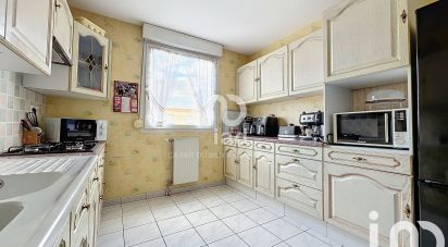 Apartment 3 rooms of 74 m² in Dijon (21000)