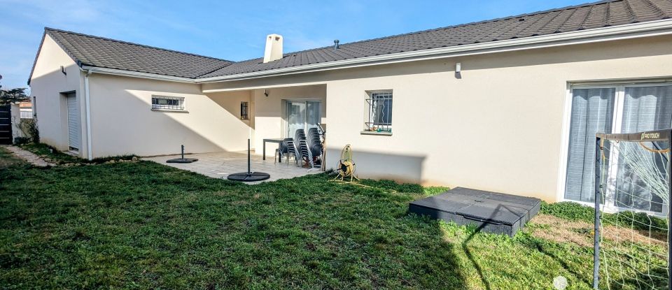 House 5 rooms of 180 m² in Beaumont-lès-Valence (26760)