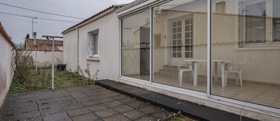 House 4 rooms of 90 m² in Surgères (17700)