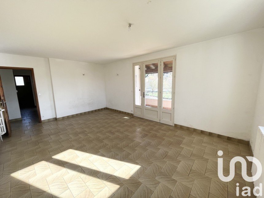 Maison 9 pièces de 164 m² à Meyras (07380)