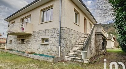 Maison traditionnelle 7 pièces de 171 m² à Villevocance (07690)
