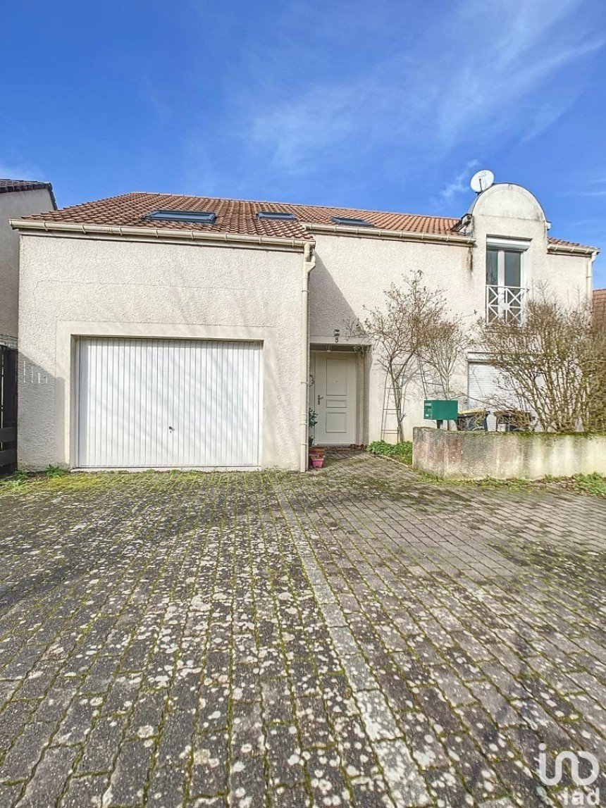 Maison 6 pièces de 131 m² à Sucy-en-Brie (94370)
