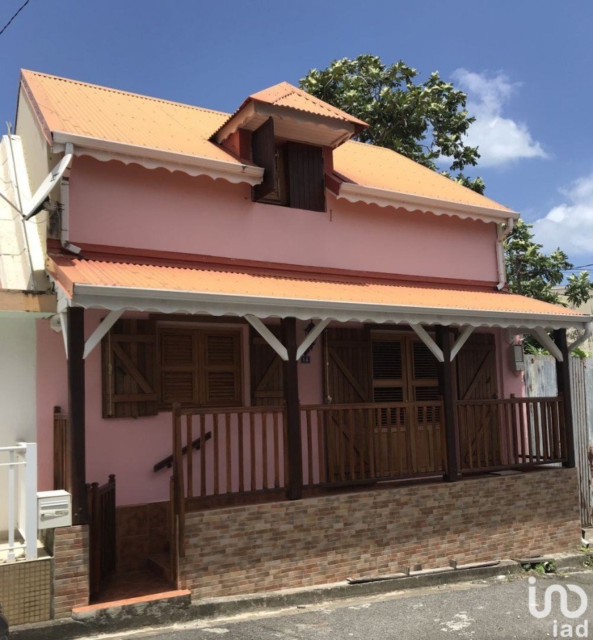 Maison 3 pièces de 85 m² à Basse-Terre (97100)