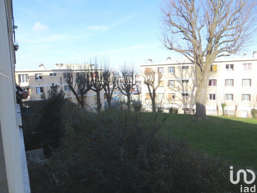 Apartment 4 rooms of 65 m² in Orly (94310)
