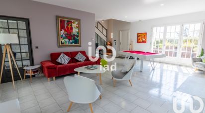 Mansion 11 rooms of 300 m² in Montalet-le-Bois (78440)
