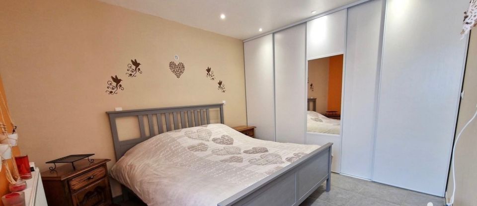 House 9 rooms of 142 m² in Saint-Remy-Chaussée (59620)
