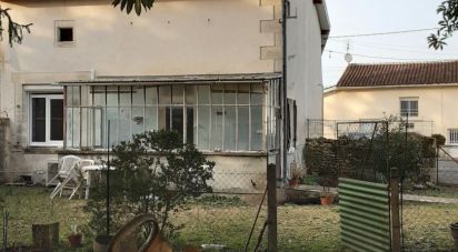 House 2 rooms of 56 m² in Barbezieux-Saint-Hilaire (16300)