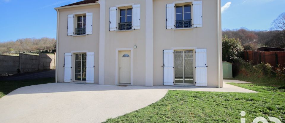 Traditional house 6 rooms of 135 m² in Vétheuil (95510)