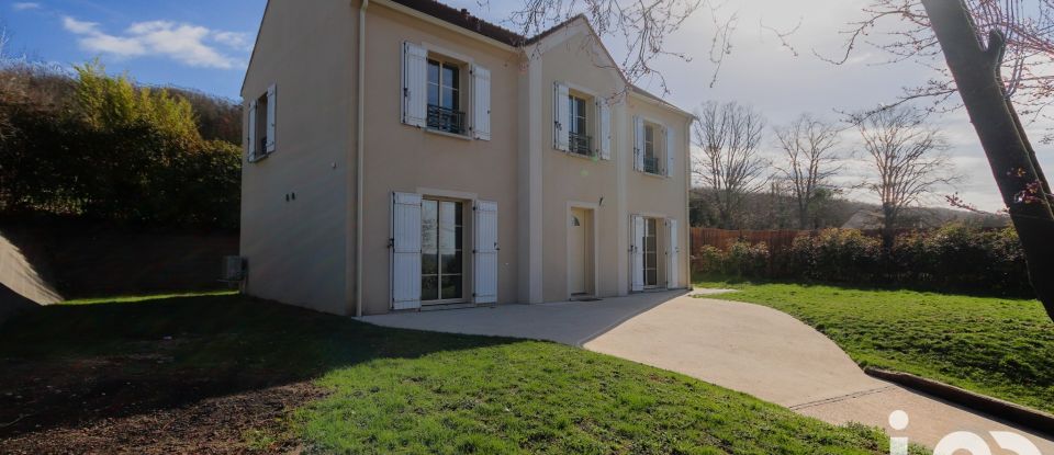 Traditional house 6 rooms of 135 m² in Vétheuil (95510)