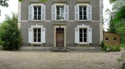 House 10 rooms of 305 m² in - (72200)