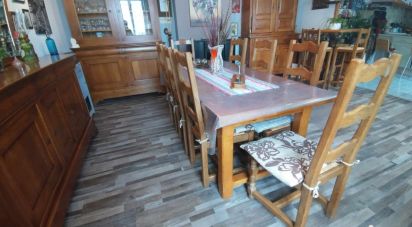 House 6 rooms of 132 m² in Saint-Mesmin (10280)