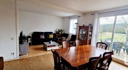 House 4 rooms of 107 m² in Andrézieux-Bouthéon (42160)