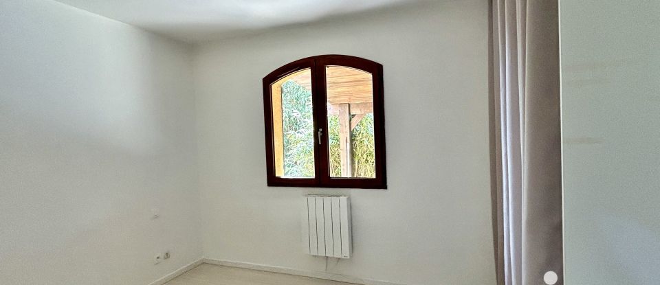Traditional house 5 rooms of 120 m² in Le Barp (33114)