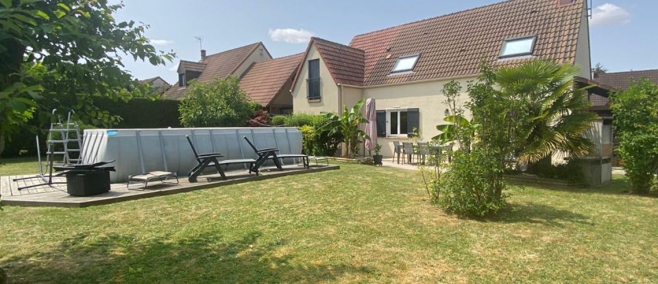 House 7 rooms of 120 m² in Ablis (78660)