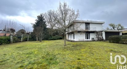 House 6 rooms of 187 m² in Roquefort (40120)