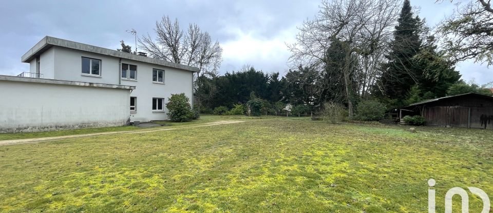 House 6 rooms of 187 m² in Roquefort (40120)
