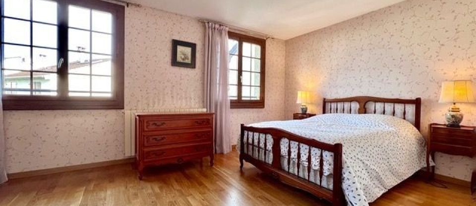House 5 rooms of 107 m² in Tournan-en-Brie (77220)