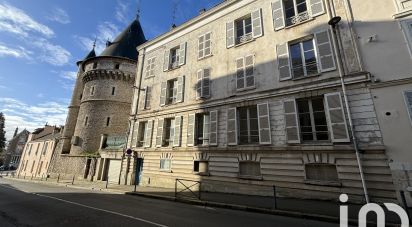 Apartment 4 rooms of 59 m² in Chartres (28000)
