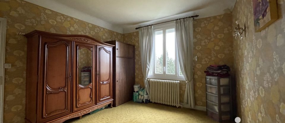 Traditional house 6 rooms of 80 m² in Chamberet (19370)