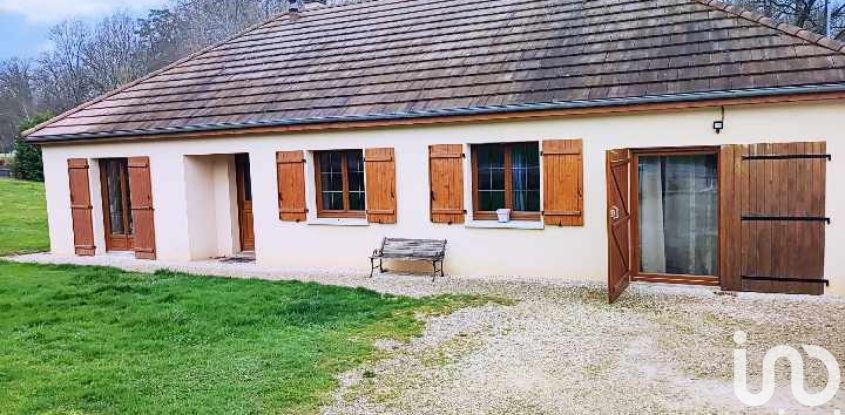 Traditional house 5 rooms of 112 m² in Fouchères (10260)