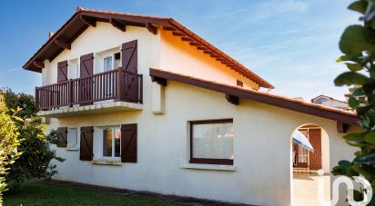 House 5 rooms of 120 m² in Anglet (64600)