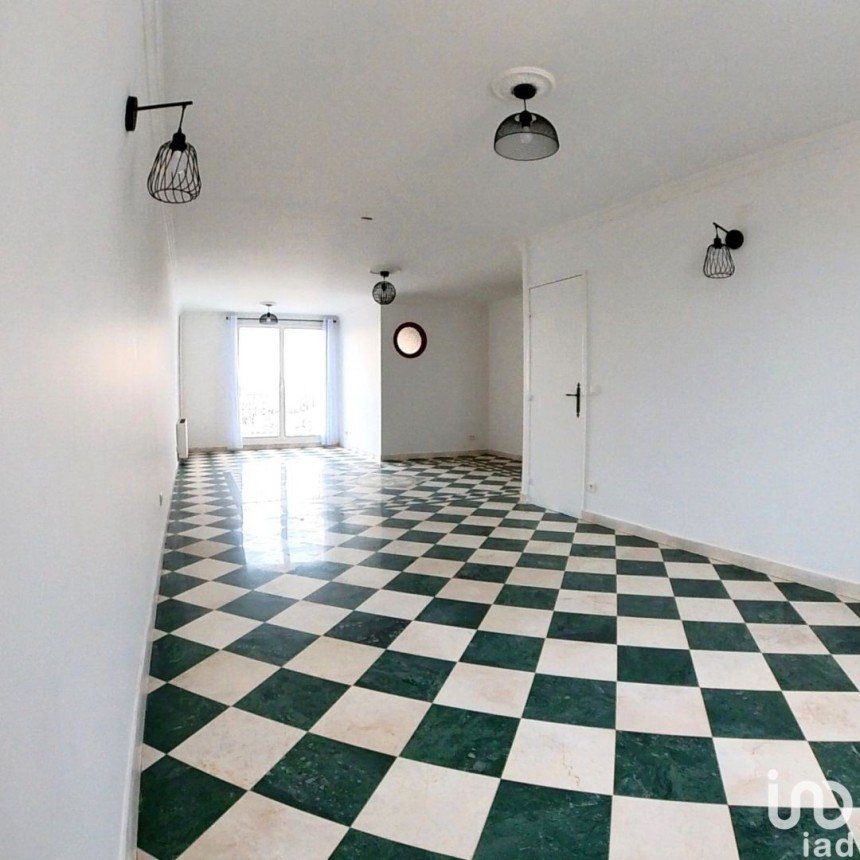 Appartement 3 pièces de 84 m² à Saint-Denis (93200)