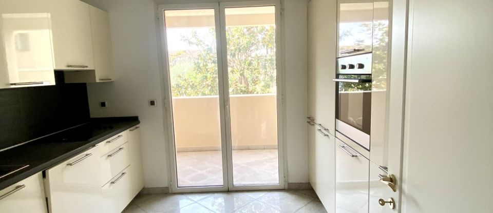 Appartement 3 pièces de 83 m² à Antibes (06600)