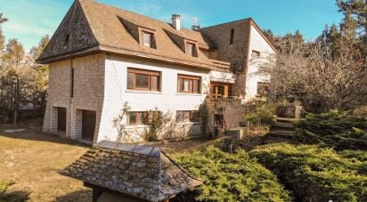 Mansion 11 rooms of 272 m² in Le Malzieu-Ville (48140)