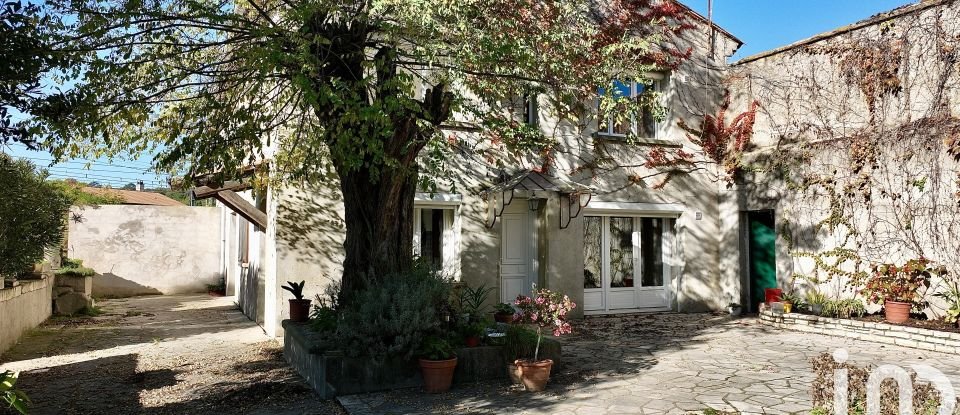 Maison 5 pièces de 146 m² à Pont-Saint-Esprit (30130)