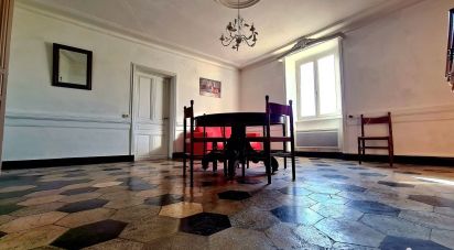 House 7 rooms of 184 m² in Saint-Vincent-de-Barrès (07210)