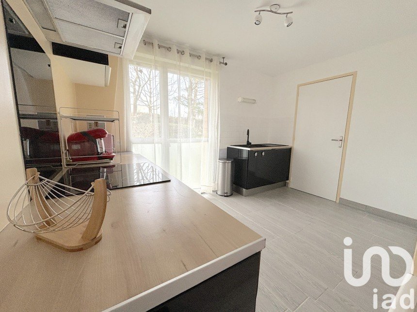 Apartment 2 rooms of 53 m² in Saint-Herblain (44800)