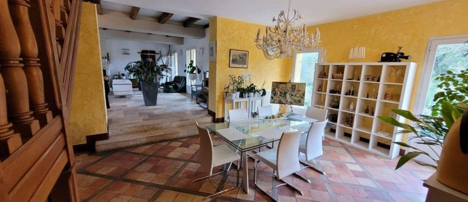 House 14 rooms of 480 m² in Mirambeau (17150)