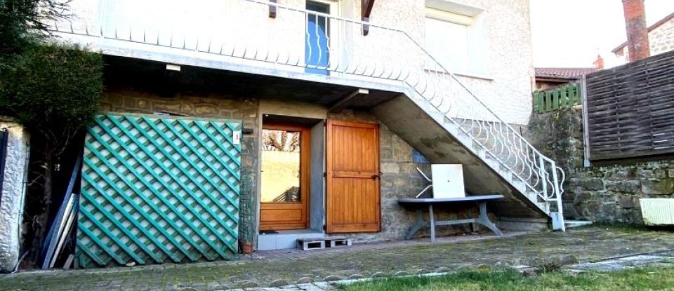 Maison 4 pièces de 83 m² à Saint-Nizier-de-Fornas (42380)