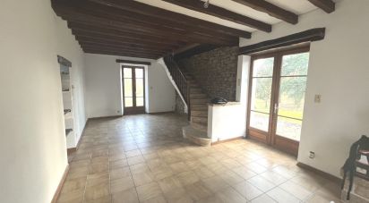 Maison 6 pièces de 135 m² à Saint-Sulpice-les-Feuilles (87160)